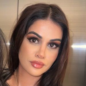 Meet your Posher, Saira